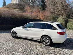 Weiß Gebraucht 2016 Mercedes C180 Avantgarde Kombi | 25.850 €