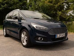 Blau Gebraucht 2019 Ford S-MAX Titanium Van / Kleinbus | 21.000 € (Etwas zu teuer)