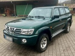 Grün Gebraucht 2004 Nissan Patrol SUV | 5.900 €