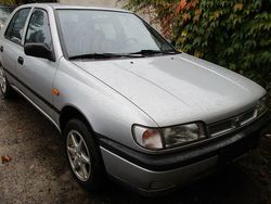 Grau Gebraucht 1993 Nissan Sunny Limousine | 1.450 €