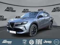 Grau Neu 2025 Alfa Romeo Junior Edizione Speciale SUV | 38.490 €