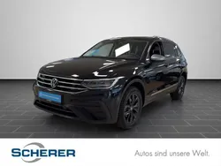 Deep black perleffekt (metallic) Gebraucht 2024 VW Tiguan Allspace Move SUV | 36.900 € (Fairer Preis)