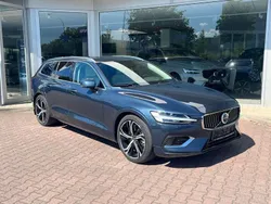 Denim blau Gebraucht 2023 Volvo V60 Ultimate Kombi | 43.900 € (Fairer Preis)