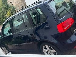 Blau Gebraucht 2011 VW Touran Trendline Van / Kleinbus | 6.900 € (Fairer Preis)