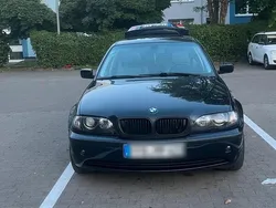 Blau Gebraucht 2002 BMW 325 Limousine | 4.100 € (Fairer Preis)