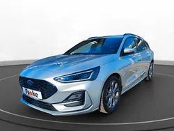 Polarsilber metallic Gebraucht 2023 Ford Focus ST-Line Kombi | 22.390 € (Superpreis)