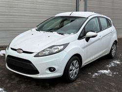 Weiß Gebraucht 2008 Ford Fiesta Trend Limousine | 1.900 € (Guter Preis)
