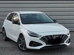 Weiß Gebraucht 2020 Hyundai i30 Limousine | 14.800 € (Superpreis)