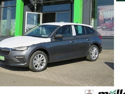 Grau (graphitegrau metallic) Neu 2025 Skoda Scala Tour Kleinwagen | 29.933 € (Teuer)