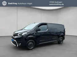 Schwarz Gebraucht 2023 Toyota Proace Van | 27.880 € (Fairer Preis)