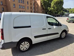 Weiß Gebraucht 2015 Citroën Berlingo Van / Kleinbus | 9.900 €