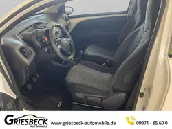 Weiß Gebraucht 2021 Peugeot 108 Active Kleinwagen | 10.990 € (Etwas zu teuer)
