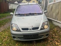 Silber Gebraucht 2002 Renault Scénic Van / Kleinbus | 750 € (Superpreis)