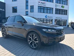 Schwarz Neu 2025 VW Touareg R-line SUV | 81.990 €