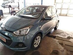Grau Gebraucht 2015 Hyundai i10 Kleinwagen | 6.999 € (Fairer Preis)