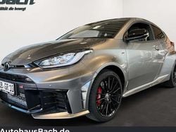 Silbern Gebraucht 2024 Toyota Yaris Limousine | 45.520 € (Superpreis)