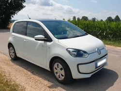 Weiß Gebraucht 2015 VW e-up! Kleinwagen | 8.600 € (Fairer Preis)