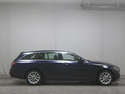 Blau Gebraucht 2021 Mercedes E220 Avantgarde Kombi | 24.980 € (Superpreis)