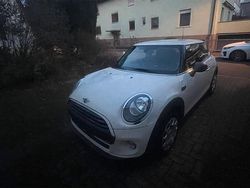 Weiß Gebraucht 2016 Mini ONE Pepper Kleinwagen | 9.500 €