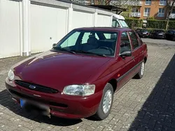 Rot Gebraucht 1995 Ford Escort Limousine | 1.500 €