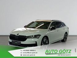 Weiß Neu 2025 Skoda Superb SportLine Kombi | 47.490 € (Superpreis)