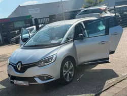 Grau Gebraucht 2018 Renault Grand Scénic IV Bose Edition Van / Kleinbus | 15.499 € (Guter Preis)