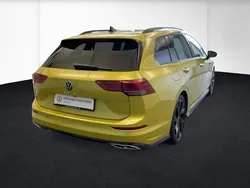 Gelb Gebraucht 2023 VW Golf VIII R-line Kombi | 29.970 € (Superpreis)
