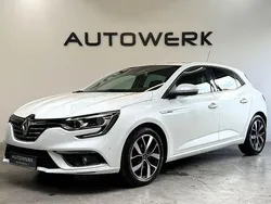 Weiß Gebraucht 2019 Renault Mégane IV Bose Edition Limousine | 15.999 € (Etwas zu teuer)