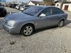 Grau Gebraucht 2005 Opel Vectra Limousine | 1.500 € (Fairer Preis)