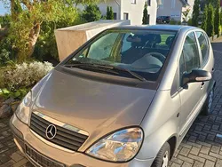 Grau Gebraucht 2003 Mercedes A160 Classic Van / Kleinbus | 900 € (Guter Preis)