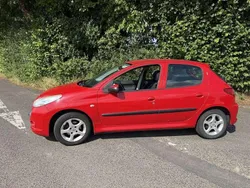 Rot Gebraucht 2009 Peugeot 206+ Kleinwagen | 1.150 €