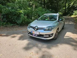 Grau Gebraucht 2015 Renault Mégane GrandTour Bose Edition Kombi | 7.000 € (Fairer Preis)