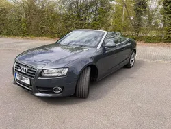Grau Gebraucht 2010 Audi A5 Cabriolet Cabrio | 8.800 €