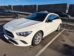 Weiß Gebraucht 2020 Mercedes CLA180 Shooting Brake Kombi | 22.900 € (Fairer Preis)