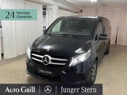 Schwarz Gebraucht 2023 Mercedes V300 Avantgarde Van / Kleinbus | 62.649 € (Fairer Preis)