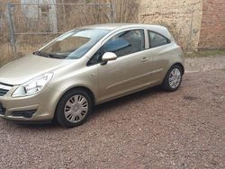 Beige Gebraucht 2007 Opel Corsa Edition Kleinwagen | 2.400 € (Fairer Preis)
