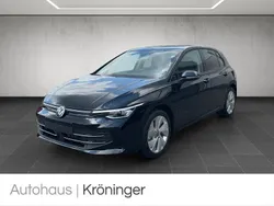 Schwarz (grenadillschwarz metallic) Gebraucht 2024 VW Golf VIII Goal Limousine | 31.489 € (Guter Preis)