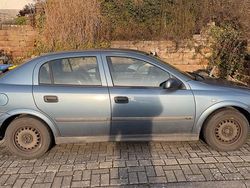 Blau Gebraucht 2004 Opel Astra Kleinwagen | 800 € (Superpreis)