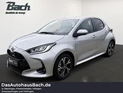 Shimmering silver Gebraucht 2025 Toyota Yaris Hybrid Comfort Kleinwagen | 29.350 €