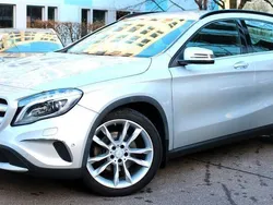 Polarsilber metalliclack Gebraucht 2014 Mercedes GLA250 SUV | 16.990 € (Guter Preis)