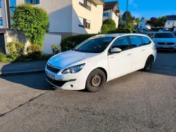 Weiß Gebraucht 2015 Peugeot 308 Kombi | 5.500 €