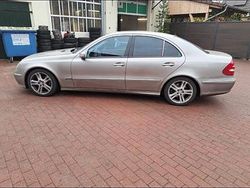 Silber Gebraucht 2004 Mercedes E320 Limousine | 3.000 € (Guter Preis)