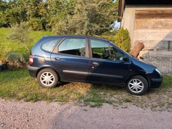 Blau Gebraucht 2001 Renault Scénic Van / Kleinbus | 1.800 €