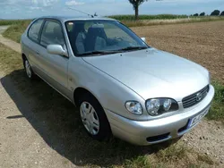 Silber Gebraucht 2000 Toyota Corolla Kleinwagen | 3.950 € (Fairer Preis)