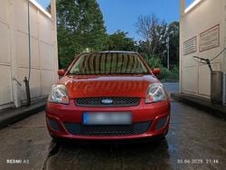 Rot Gebraucht 2006 Ford Fiesta Kleinwagen | 1.200 € (Guter Preis)