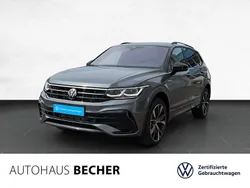 Grau Gebraucht 2024 VW Tiguan Allspace R-line SUV | 49.960 €