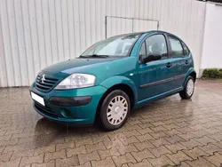 Grün Gebraucht 2002 Citroën C3 Kleinwagen | 999 € (Guter Preis)