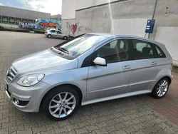 Silber Gebraucht 2008 Mercedes B200 Van / Kleinbus | 3.999 € (Fairer Preis)