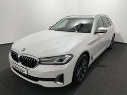 Weiß Gebraucht 2022 BMW 540 Sport Line Kombi | 45.840 € (Fairer Preis)