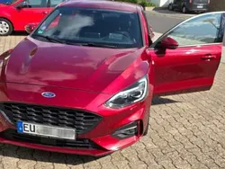 Rot Gebraucht 2018 Ford Focus ST-Line Limousine | 8.500 € (Guter Preis)